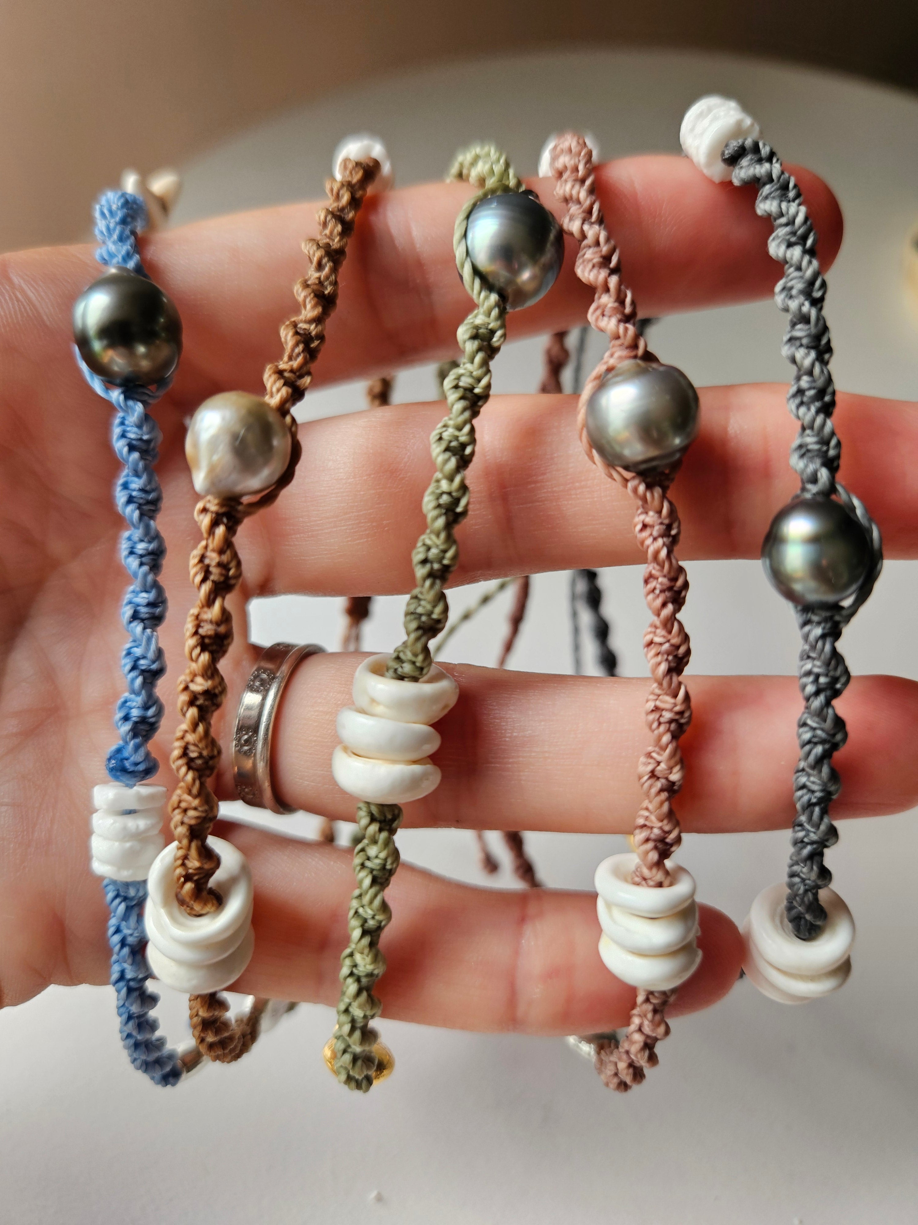 Chevillère "Hoa" : perle de Tahiti & fantaisie